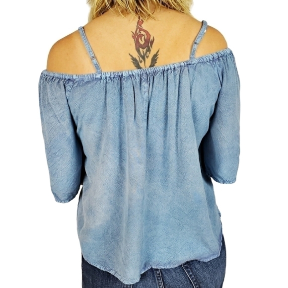 Shabby chic Chambray sz S off shoulder flowy top - Picture 3 of 8
